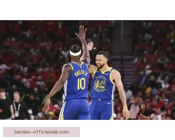 库里称赞文班天赋异禀比赛态度充满感染力震撼人心